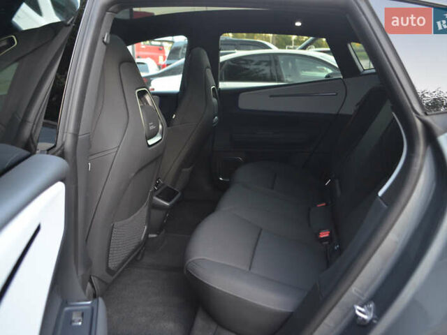 Серый Polestar 4, объемом двигателя 0 л и пробегом 1 тыс. км за 34500 $, фото 18 на Automoto.ua