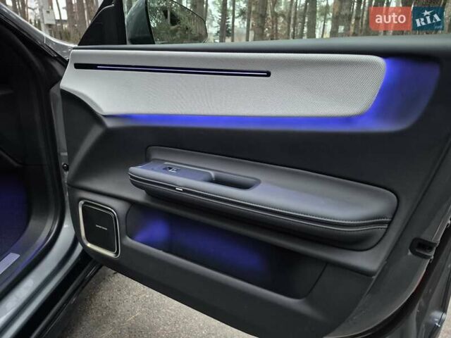 Серый Polestar 4, объемом двигателя 0 л и пробегом 20 тыс. км за 33900 $, фото 16 на Automoto.ua