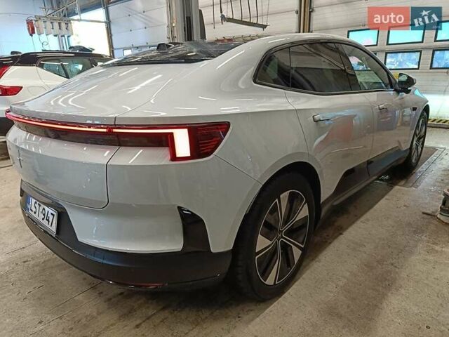 Серый Polestar 4, объемом двигателя 0 л и пробегом 1 тыс. км за 39887 $, фото 1 на Automoto.ua