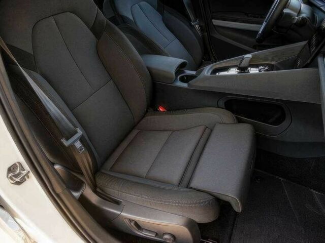 Білий Polestar Інша, об'ємом двигуна 0 л та пробігом 13 тис. км за 32000 $, фото 10 на Automoto.ua