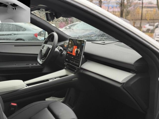 Белый Polestar Другая, объемом двигателя 0 л и пробегом 19 тыс. км за 31000 $, фото 11 на Automoto.ua