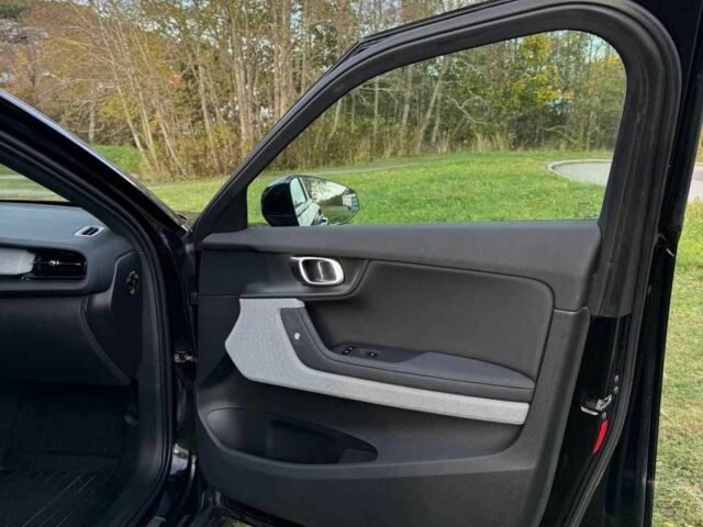 Черный Polestar Другая, объемом двигателя 0 л и пробегом 0 тыс. км за 14000 $, фото 7 на Automoto.ua