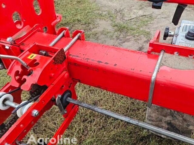 Красный Quivogne Другая, объемом двигателя 0 л и пробегом 0 тыс. км за 19593 $, фото 10 на Automoto.ua