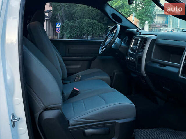 Белый Ram 1500, объемом двигателя 3.6 л и пробегом 143 тыс. км за 20000 $, фото 26 на Automoto.ua