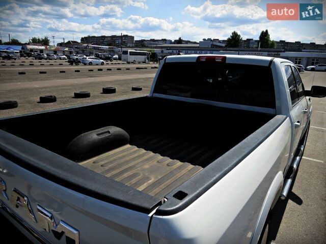Білий Ram 1500, об'ємом двигуна 5.65 л та пробігом 193 тис. км за 25900 $, фото 22 на Automoto.ua