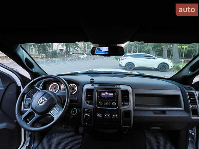 Белый Ram 1500, объемом двигателя 3.6 л и пробегом 143 тыс. км за 20000 $, фото 23 на Automoto.ua