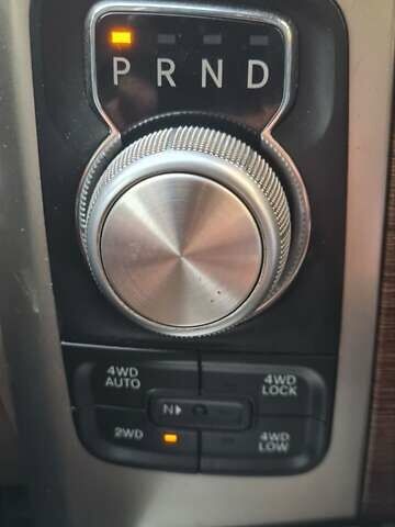 Ram 1500 2017 у Києві на Automoto.ua Білий Ram 1500, об'ємом двигуна 5.65 л та пробігом 220 тис. км за 25900 $, фото 20 на Automoto.ua