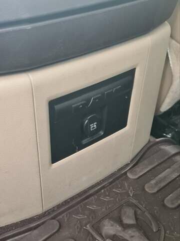 Ram 1500 2017 у Києві на Automoto.ua Білий Ram 1500, об'ємом двигуна 5.65 л та пробігом 220 тис. км за 25900 $, фото 10 на Automoto.ua