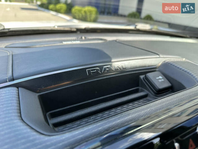 Белый Ram 1500, объемом двигателя 5.7 л и пробегом 105 тыс. км за 56000 $, фото 38 на Automoto.ua