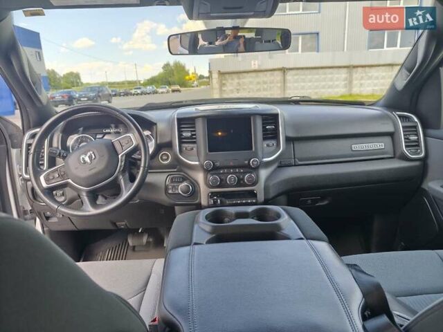Ram 1500 2020 у Києві на Automoto.ua Білий Ram 1500, об'ємом двигуна 5.65 л та пробігом 190 тис. км за 39900 $, фото 15 на Automoto.ua
