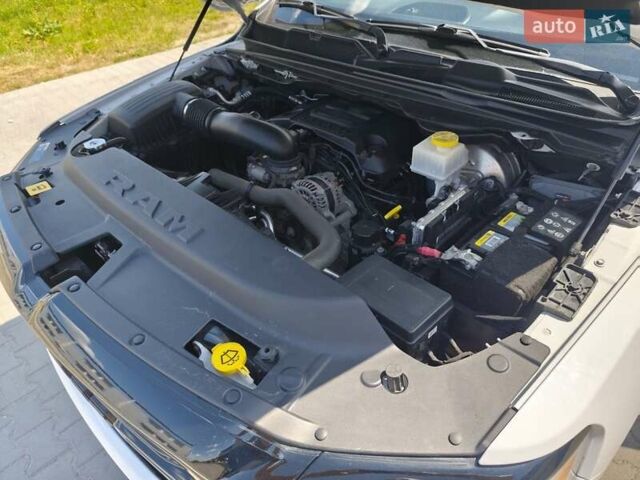 Ram 1500 2020 у Києві на Automoto.ua Білий Ram 1500, об'ємом двигуна 5.65 л та пробігом 190 тис. км за 39900 $, фото 11 на Automoto.ua