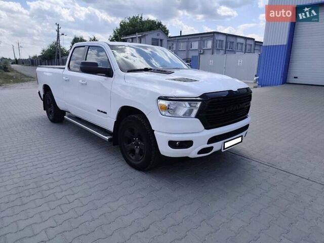 Ram 1500 2020 у Києві на Automoto.ua Білий Ram 1500, об'ємом двигуна 5.65 л та пробігом 190 тис. км за 39900 $, фото 1 на Automoto.ua