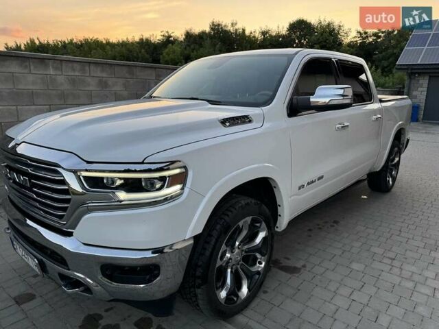 Білий Ram 1500, об'ємом двигуна 5.65 л та пробігом 101 тис. км за 56000 $, фото 1 на Automoto.ua