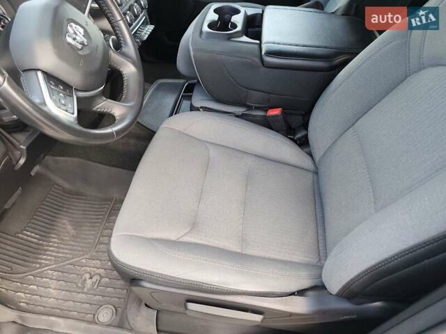Ram 1500 2020 у Києві на Automoto.ua Білий Ram 1500, об'ємом двигуна 5.65 л та пробігом 190 тис. км за 39900 $, фото 19 на Automoto.ua