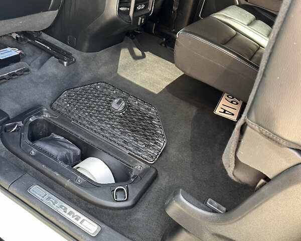 Белый Ram 1500, объемом двигателя 2.99 л и пробегом 122 тыс. км за 70000 $, фото 32 на Automoto.ua