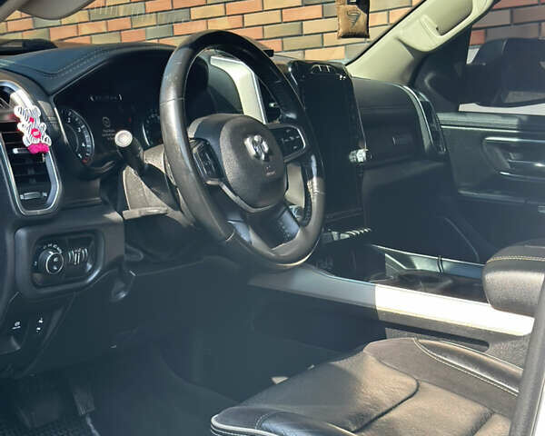 Белый Ram 1500, объемом двигателя 2.99 л и пробегом 122 тыс. км за 70000 $, фото 41 на Automoto.ua