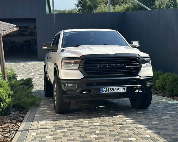 Белый Ram 1500, объемом двигателя 2.99 л и пробегом 122 тыс. км за 70000 $, фото 44 на Automoto.ua