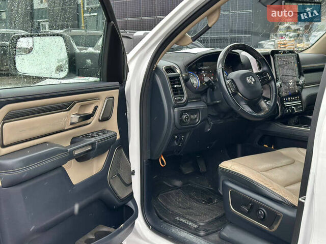 Білий Ram 1500, об'ємом двигуна 2.99 л та пробігом 94 тис. км за 57500 $, фото 23 на Automoto.ua
