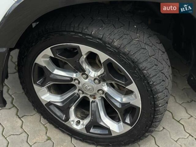Белый Ram 1500, объемом двигателя 2.99 л и пробегом 93 тыс. км за 63000 $, фото 4 на Automoto.ua