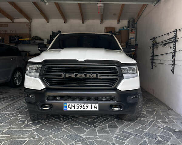 Белый Ram 1500, объемом двигателя 2.99 л и пробегом 122 тыс. км за 70000 $, фото 45 на Automoto.ua