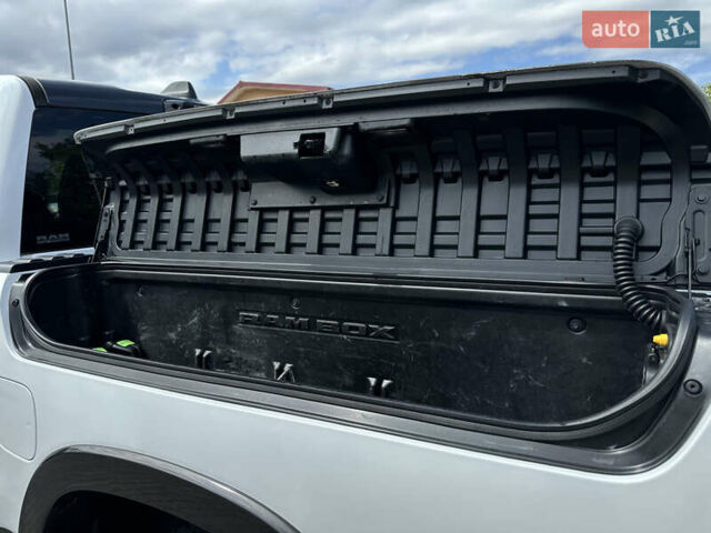 Білий Ram 1500, об'ємом двигуна 2.99 л та пробігом 93 тис. км за 71000 $, фото 26 на Automoto.ua