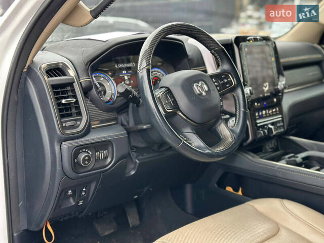 Білий Ram 1500, об'ємом двигуна 2.99 л та пробігом 94 тис. км за 57500 $, фото 24 на Automoto.ua