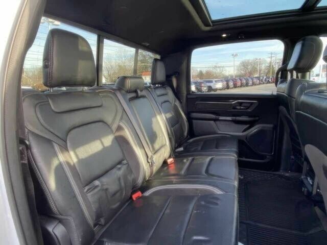 Білий Ram 1500, об'ємом двигуна 6.2 л та пробігом 23 тис. км за 20900 $, фото 12 на Automoto.ua