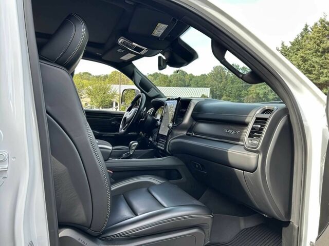 Ram 1500 2022 у Києві на Automoto.ua Білий Ram 1500, об'ємом двигуна 6.2 л та пробігом 30 тис. км за 20000 $, фото 11 на Automoto.ua