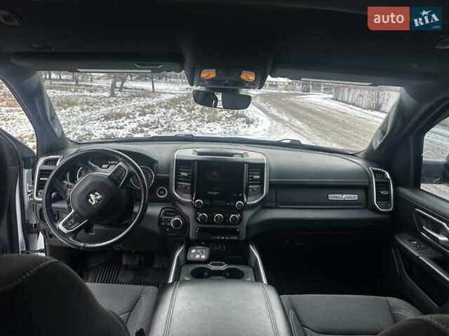 Белый Ram 1500, объемом двигателя 5.65 л и пробегом 80 тыс. км за 47000 $, фото 9 на Automoto.ua