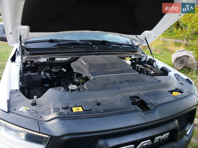 Ram 1500 2023 в Киеве на Automoto.ua Белый Ram 1500, объемом двигателя 5.65 л и пробегом 33 тыс. км за 80000 $, фото 41 на Automoto.ua