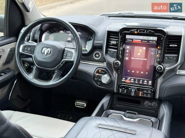 Белый Ram 1500, объемом двигателя 5.65 л и пробегом 39 тыс. км за 78000 $, фото 12 на Automoto.ua