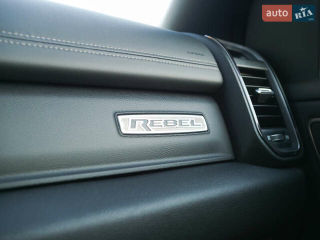 Белый Ram 1500, объемом двигателя 5.65 л и пробегом 33 тыс. км за 80000 $, фото 21 на Automoto.ua