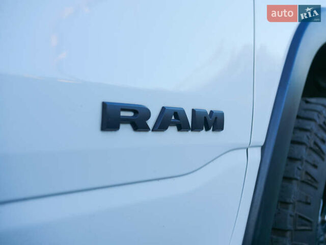 Белый Ram 1500, объемом двигателя 5.65 л и пробегом 33 тыс. км за 76000 $, фото 9 на Automoto.ua