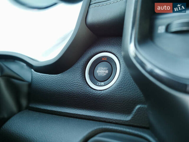 Ram 1500 2023 в Киеве на Automoto.ua Белый Ram 1500, объемом двигателя 5.65 л и пробегом 33 тыс. км за 80000 $, фото 29 на Automoto.ua