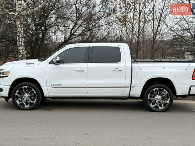 Белый Ram 1500, объемом двигателя 5.65 л и пробегом 39 тыс. км за 78000 $, фото 6 на Automoto.ua