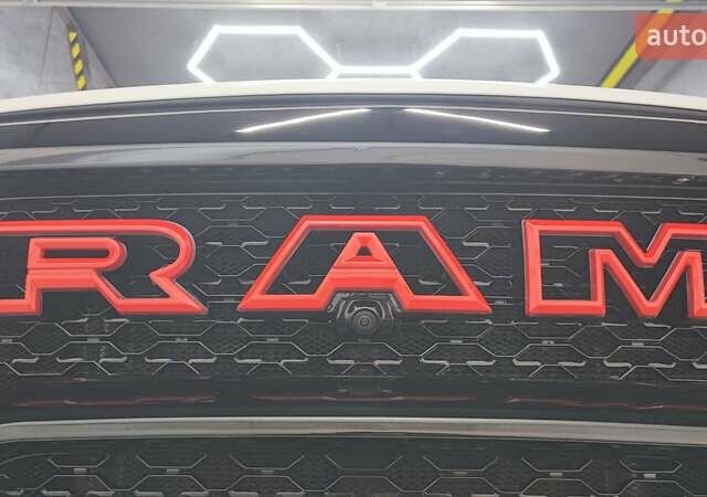 Білий Ram 1500, об'ємом двигуна 5.65 л та пробігом 17 тис. км за 84990 $, фото 53 на Automoto.ua