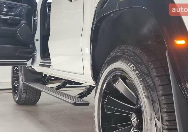 Білий Ram 1500, об'ємом двигуна 5.65 л та пробігом 17 тис. км за 84990 $, фото 30 на Automoto.ua