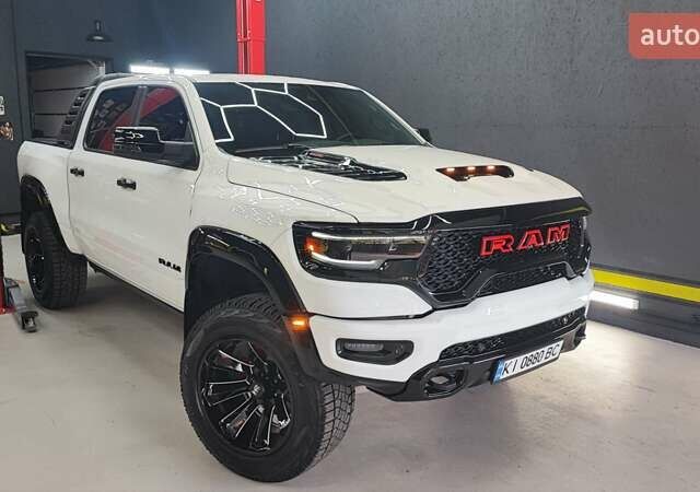 Білий Ram 1500, об'ємом двигуна 5.65 л та пробігом 17 тис. км за 84990 $, фото 18 на Automoto.ua