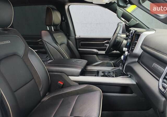 Білий Ram 1500, об'ємом двигуна 5.65 л та пробігом 17 тис. км за 84990 $, фото 37 на Automoto.ua