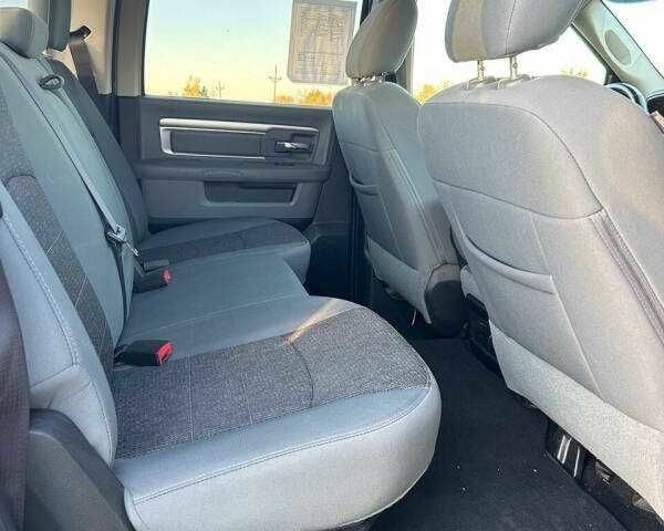 Черный Ram 1500, объемом двигателя 5.7 л и пробегом 69 тыс. км за 2500 $, фото 8 на Automoto.ua