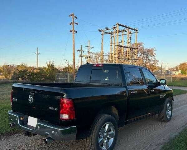 Черный Ram 1500, объемом двигателя 5.7 л и пробегом 69 тыс. км за 2500 $, фото 2 на Automoto.ua