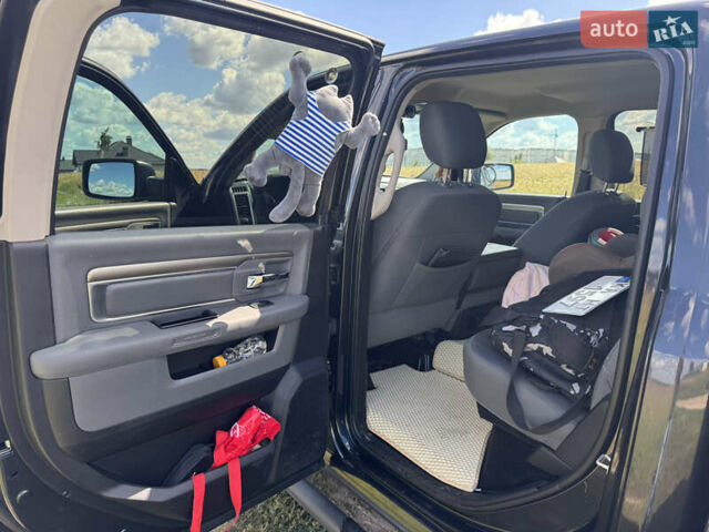 Черный Ram 1500, объемом двигателя 5.65 л и пробегом 146 тыс. км за 32999 $, фото 7 на Automoto.ua