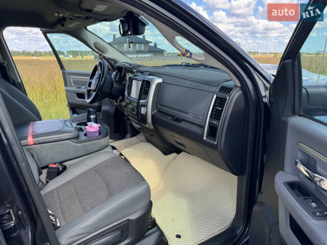 Чорний Ram 1500, об'ємом двигуна 5.65 л та пробігом 146 тис. км за 29999 $, фото 15 на Automoto.ua