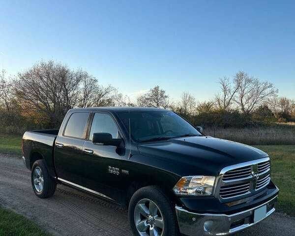 Черный Ram 1500, объемом двигателя 5.7 л и пробегом 69 тыс. км за 2500 $, фото 3 на Automoto.ua
