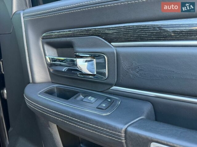 Чорний Ram 1500, об'ємом двигуна 5.7 л та пробігом 123 тис. км за 29500 $, фото 24 на Automoto.ua