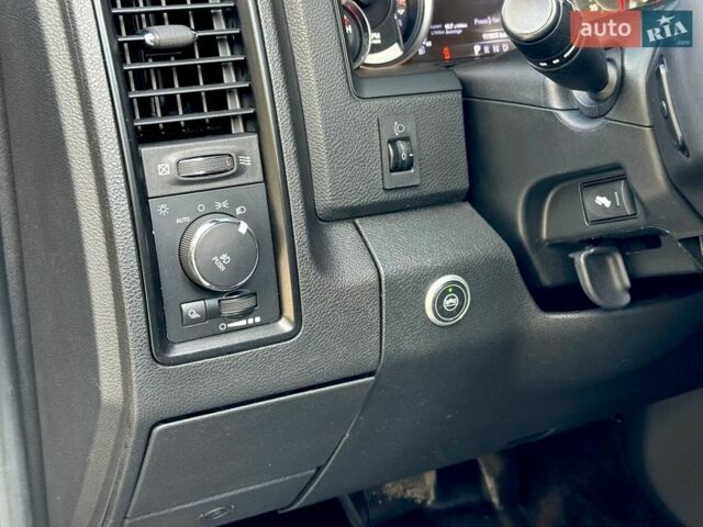 Черный Ram 1500, объемом двигателя 5.65 л и пробегом 112 тыс. км за 35000 $, фото 34 на Automoto.ua