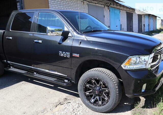Чорний Ram 1500, об'ємом двигуна 5.7 л та пробігом 63 тис. км за 27000 $, фото 7 на Automoto.ua