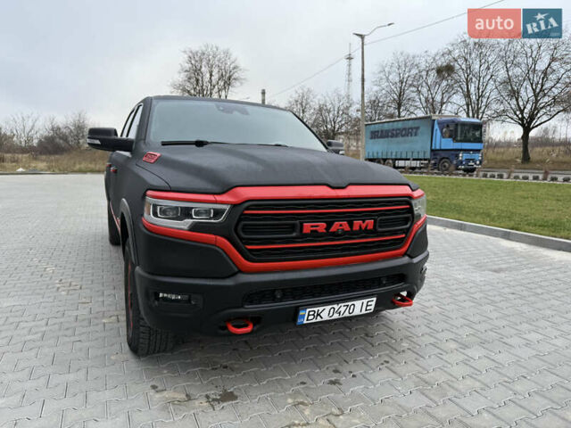 Чорний Ram 1500, об'ємом двигуна 5.7 л та пробігом 185 тис. км за 45000 $, фото 5 на Automoto.ua