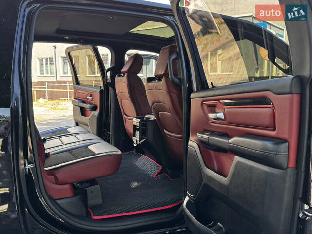 Чорний Ram 1500, об'ємом двигуна 5.7 л та пробігом 175 тис. км за 43995 $, фото 17 на Automoto.ua