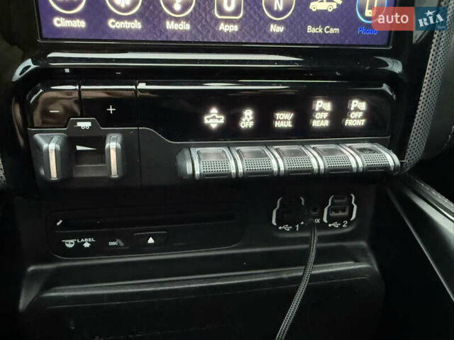 Чорний Ram 1500, об'ємом двигуна 5.7 л та пробігом 185 тис. км за 45000 $, фото 32 на Automoto.ua